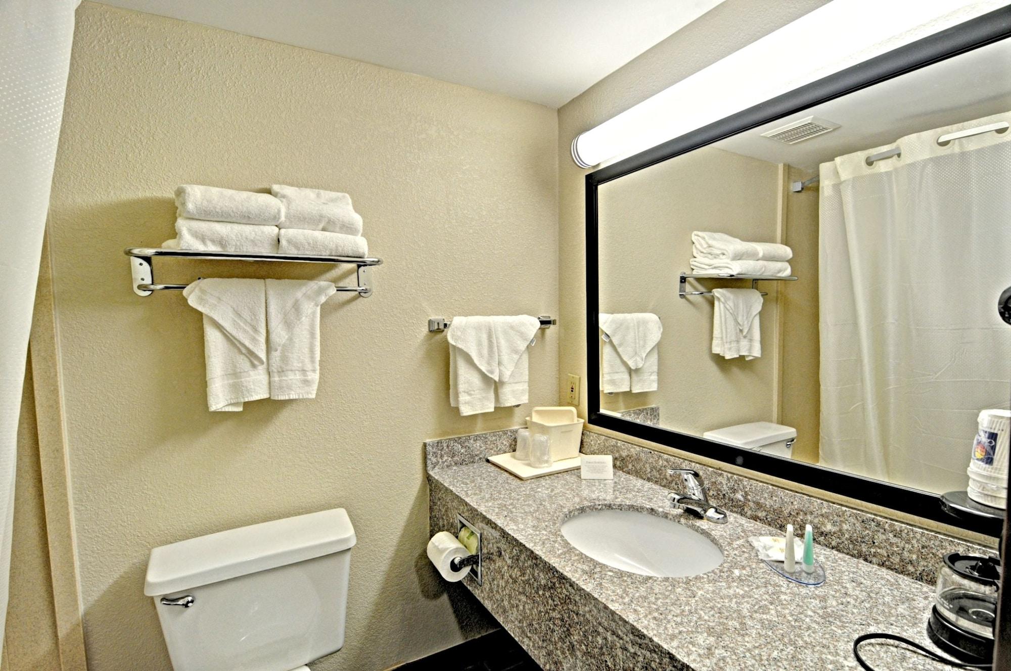Comfort Inn & Suites Raphine - Lexington Near I-81 And I-64 Eksteriør bilde