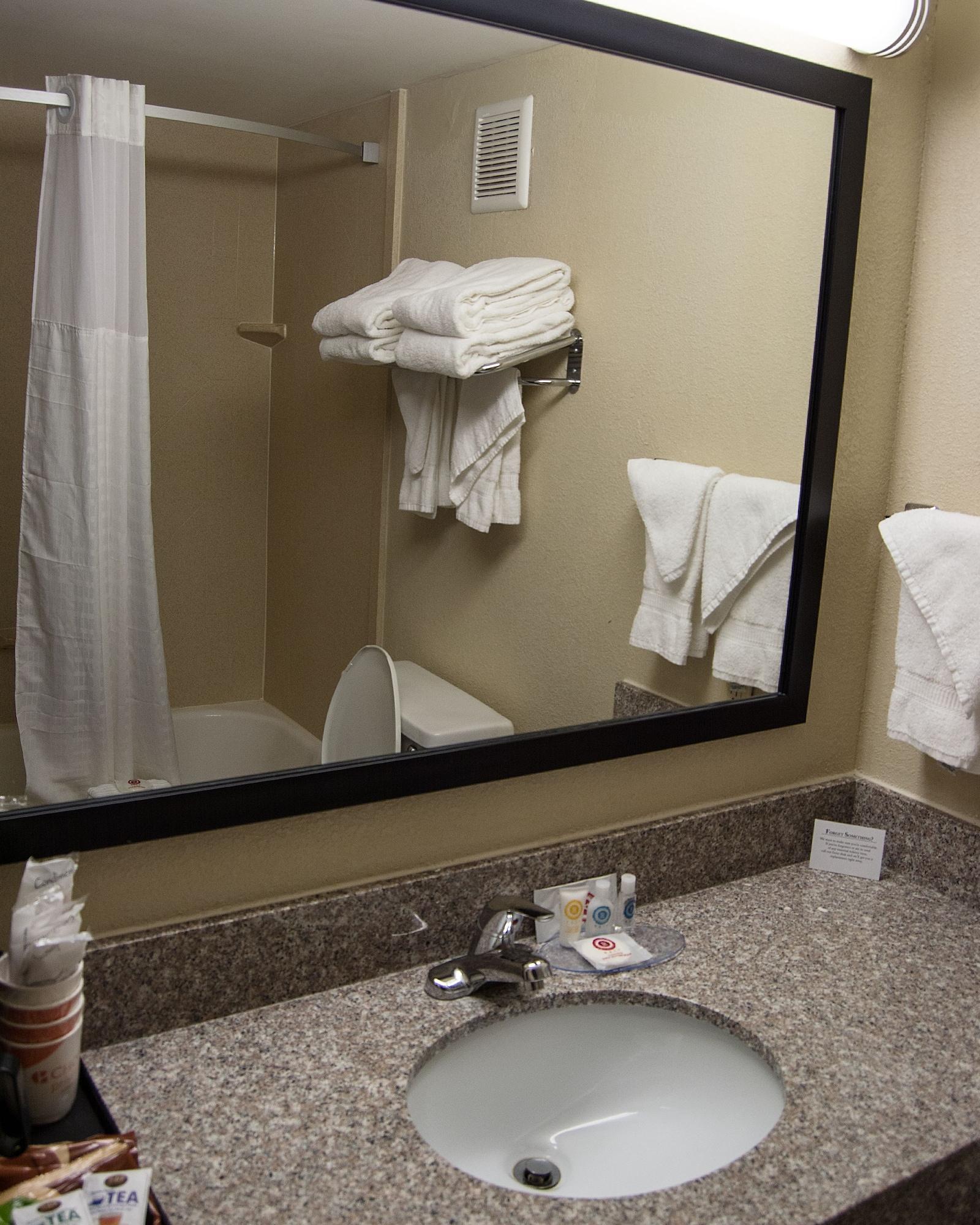 Comfort Inn & Suites Raphine - Lexington Near I-81 And I-64 Eksteriør bilde