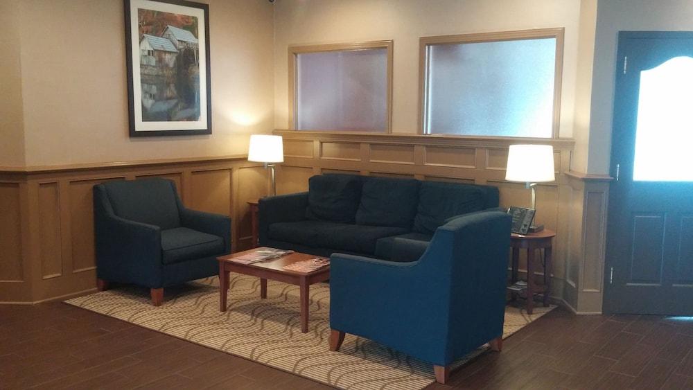 Comfort Inn & Suites Raphine - Lexington Near I-81 And I-64 Eksteriør bilde