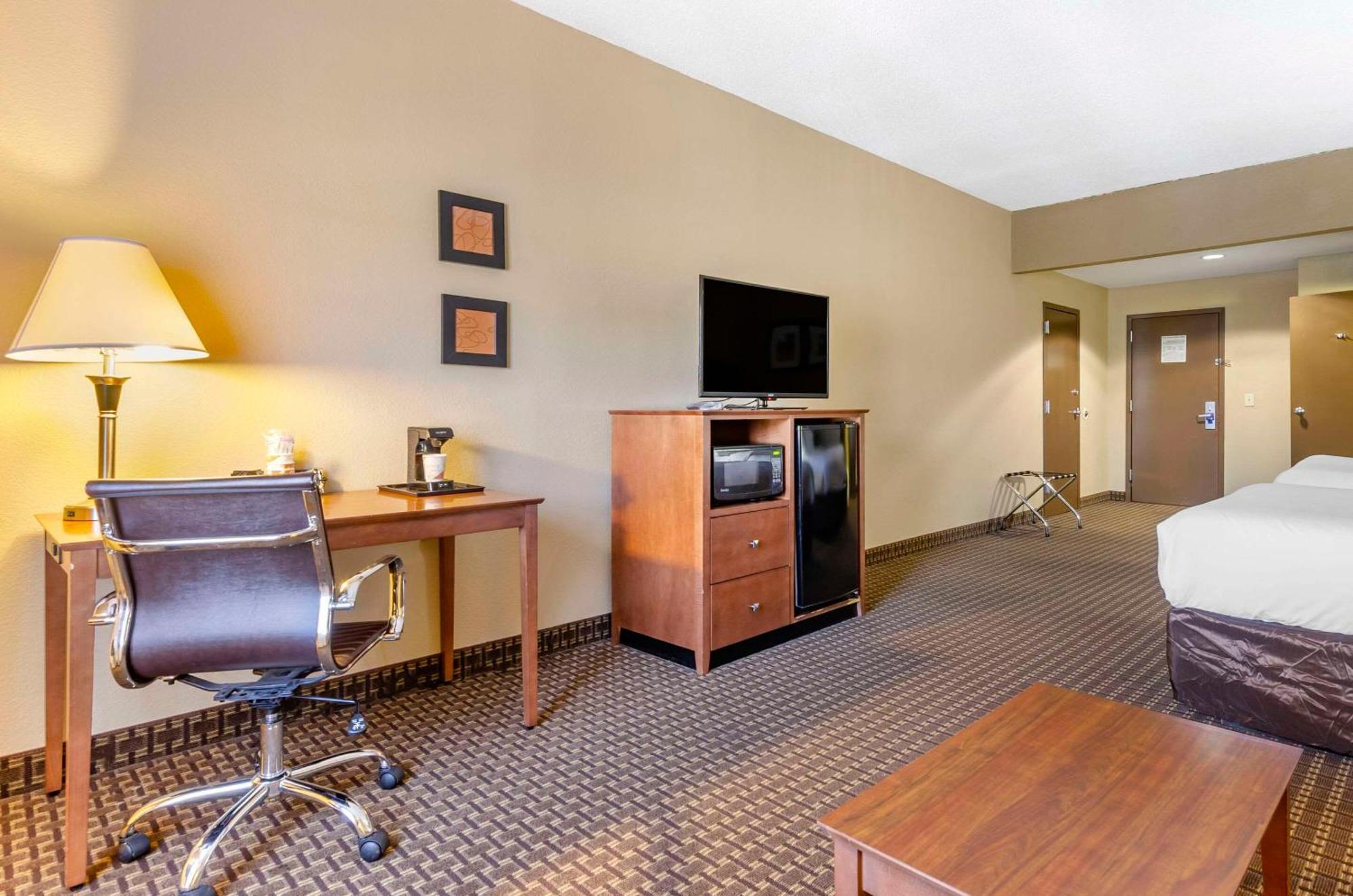 Comfort Inn & Suites Raphine - Lexington Near I-81 And I-64 Eksteriør bilde