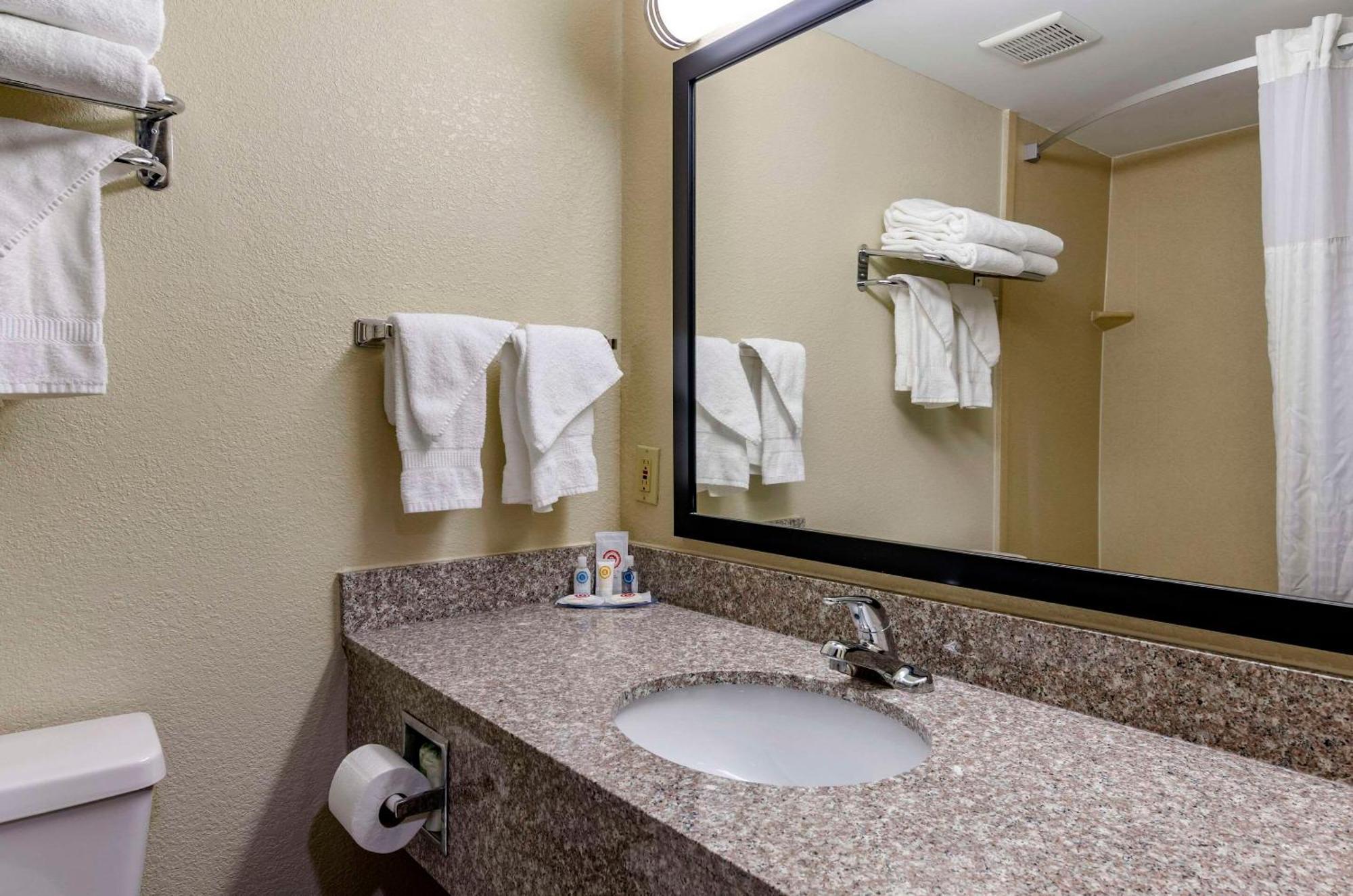 Comfort Inn & Suites Raphine - Lexington Near I-81 And I-64 Eksteriør bilde