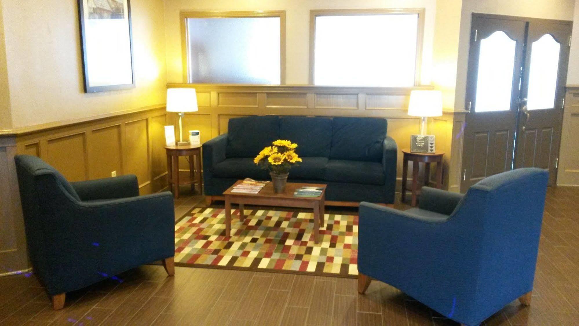 Comfort Inn & Suites Raphine - Lexington Near I-81 And I-64 Eksteriør bilde